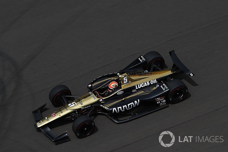 Indy 500: Castroneves snelste op Bump Day, Hinchcliffe naar huis