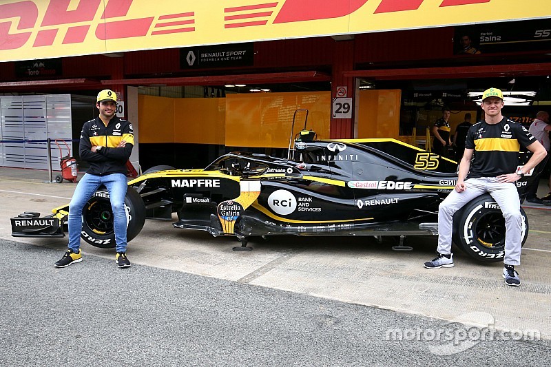 La nueva decoración del Renault de F1: una caña de cerveza