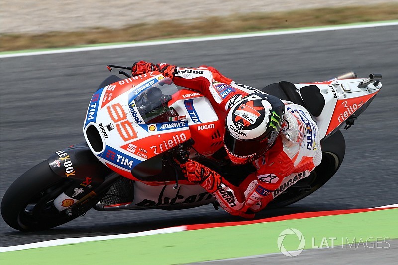 Lorenzo: “Lo importante es reducir la distancia con los primeros”