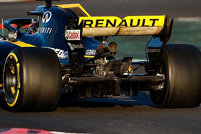Renault has "no concerns" over legality of blown wing