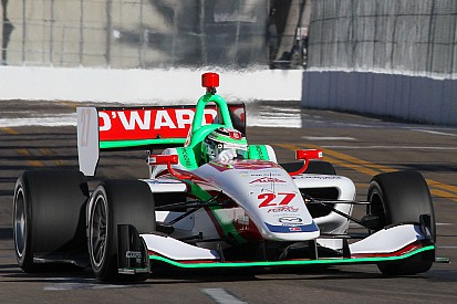 Pato O'Ward si impone in una Gara 1 a Toronto ricca di colpi di scena