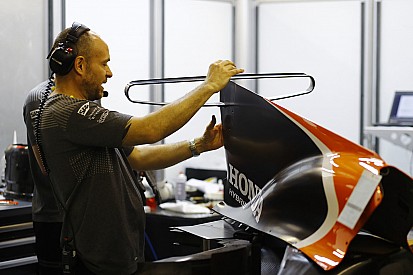 McLaren instala un concepto radical del T-wing