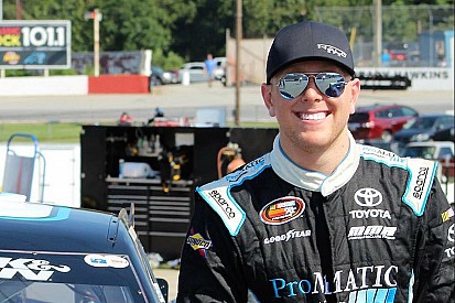 Justin Fontaine to run Trucks full-time with Niece Motorsports in 2018