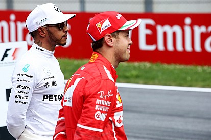 Bos Mercedes bantah rumor Hamilton ke Ferrari