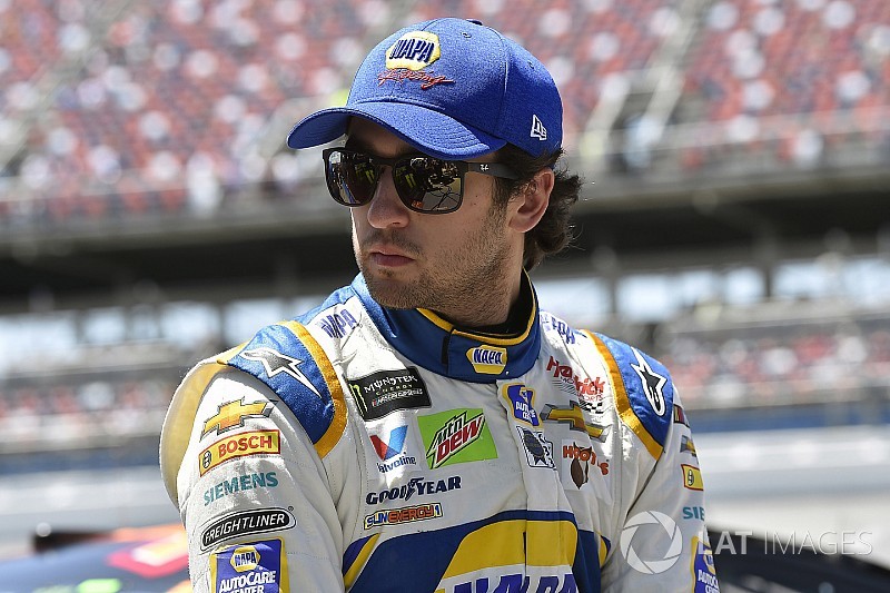 Chase Elliott no halló ayuda en Talladega