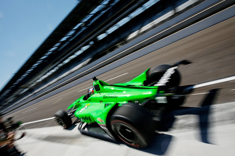 Patrick completes Indy 500 Refresher program, laps at 218mph