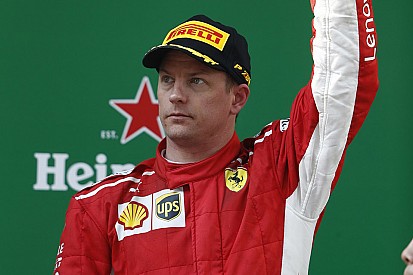 Räikkönen parádés ugrása a luxus rezidenciáján