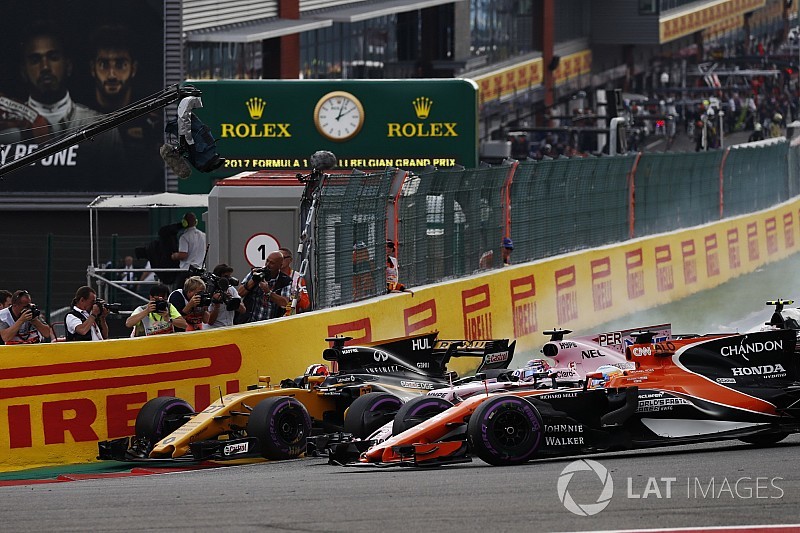 Force India: McLaren ve Renault bizim için büyük bir tehdit