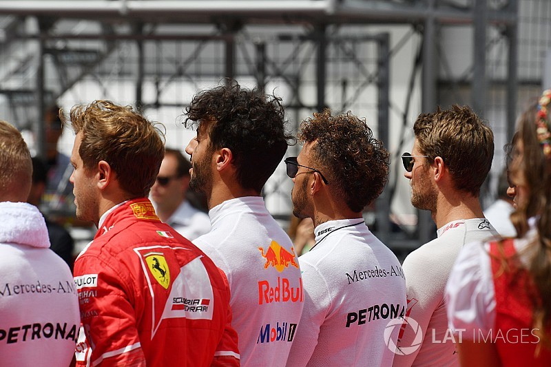 Lewis Hamilton no planea arrodillarse en el GP de Estados Unidos