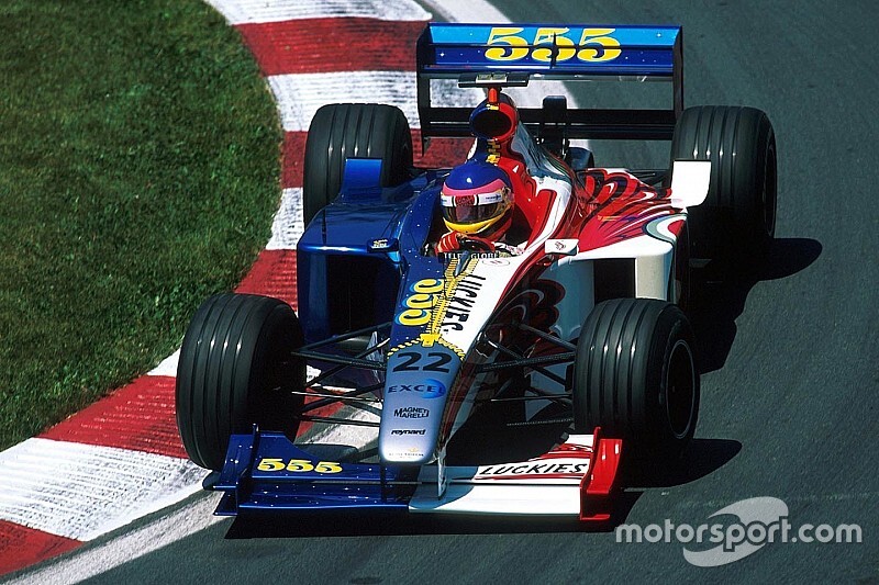 La F1 debería permitir decoraciones especiales en los coches, dice Brown