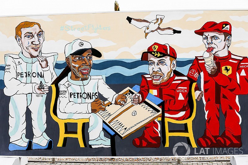 Galeri: Bakü'de F1 pilotları için çizilen çizgi karakterler