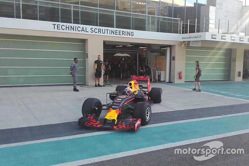В Red Bull протестували проміжні і дощові шини Pirelli 2017 року