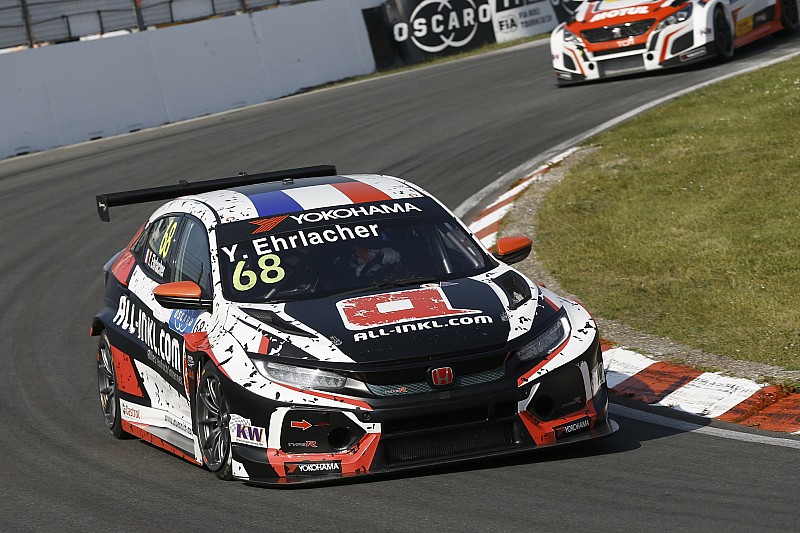 WTCR у Зандворті: завал на старті та перемога Ерлаше