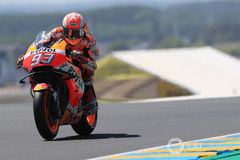 Marquez nyerte a fordulatokban gazdag Francia Nagydíjat Petrucci és Rossi előtt!