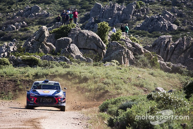 Italy WRC: Neuville beats Ogier in thrilling duel by 0.7s