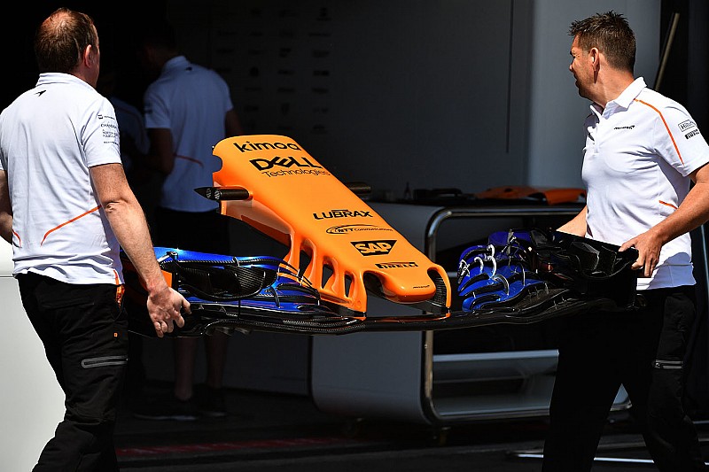 Grandes manœuvres chez McLaren, une première tête tombe