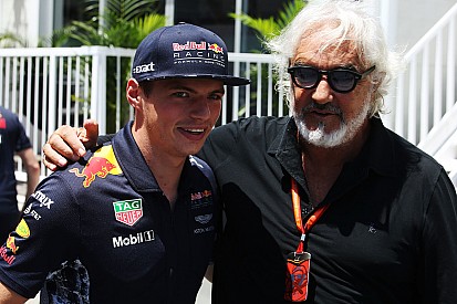 Briatore: "Si fuera Ferrari, ficharía inmediatamente a Verstappen"