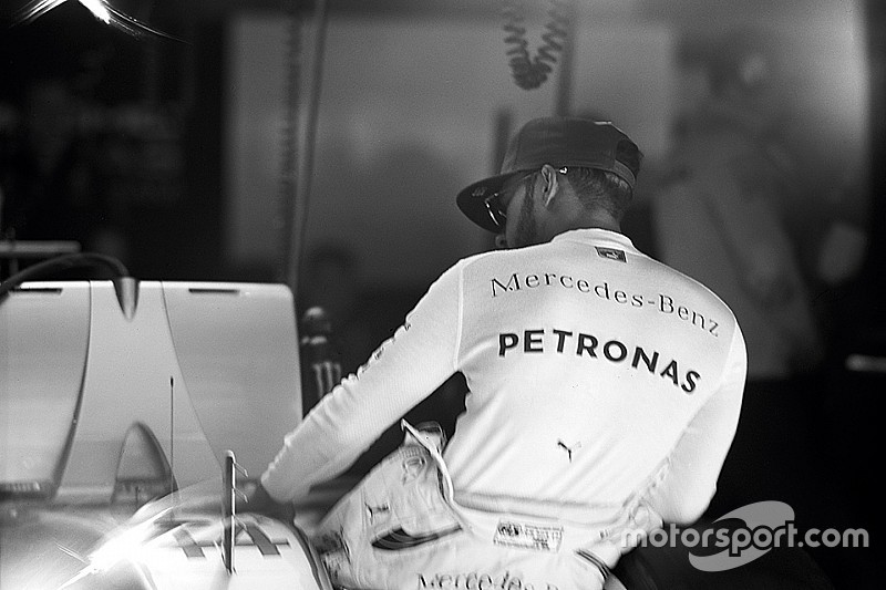 Hamilton: F1'den sonra başka yerde yarışma isteğim yok