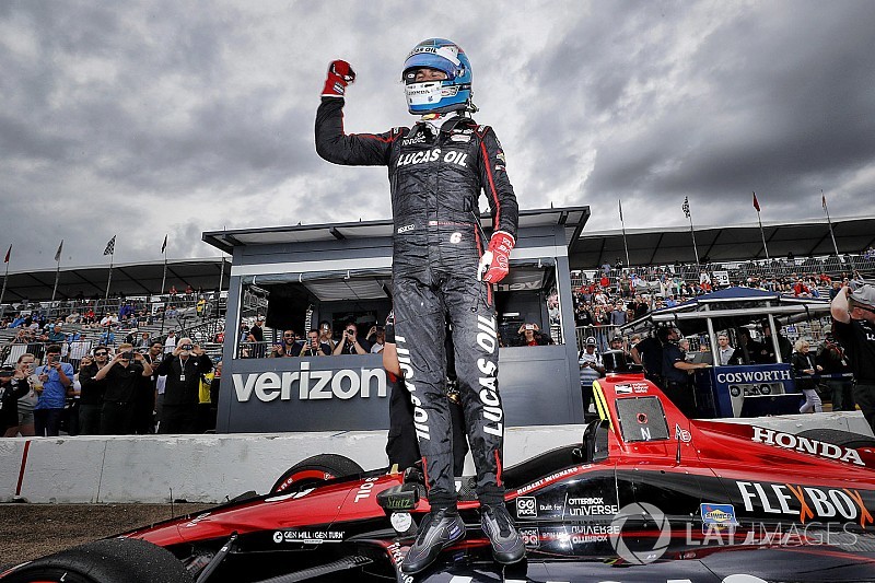 Wickens logra la pole para el inicio de la temporada 2018 de IndyCar