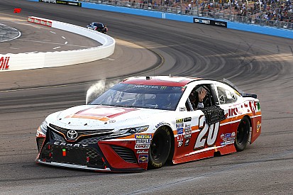 NASCAR in Phoenix: Kenseth siegt und bringt Keselowski ins Finale