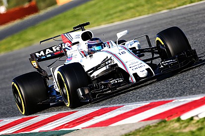 Stroll insiste en que le dan igual las críticas