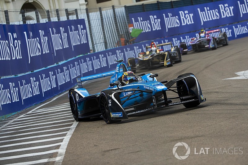 Buemi podyumu kaçırdığı için üzgün