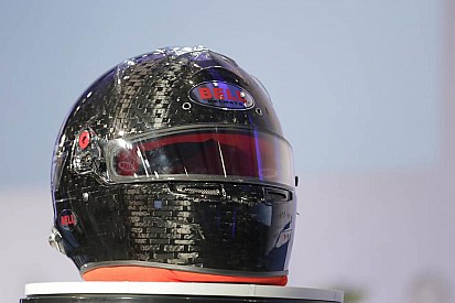 FIA onthult nieuwe verplichte helm voor Formule 1