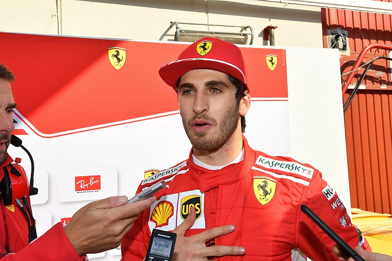 A Ferrari két juniorja vezeti a Saubert a Német Nagydíj első szabadedzésén