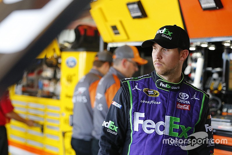 Hamlin si impone su Larson e centra la pole a Richmond