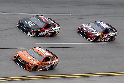 Bowyer fue el más veloz en la práctica recortada en Talladega