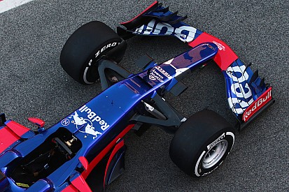 Сайнса обрадовало сходство новых машин Toro Rosso и Mercedes