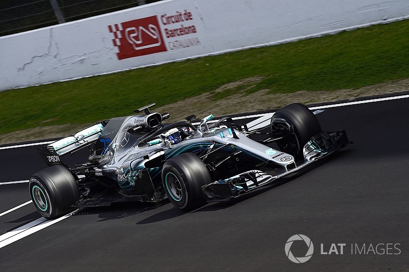 Mercedes: 63 tonna 17,000 km-en keresztül a világ körül