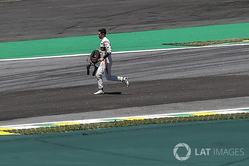 Vandoorne egy képpel jellemezte a Brazil Nagydíját: KO