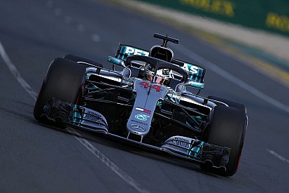 Хемілтона схвилювало зменшення переваги Mercedes над суперниками