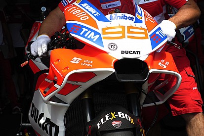 Ducati опробовала в Брно новые обтекатели