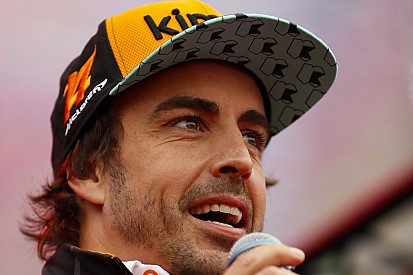 Alonso: „A csapattársaim mindig messze voltak tőlem, Räikkönen is”