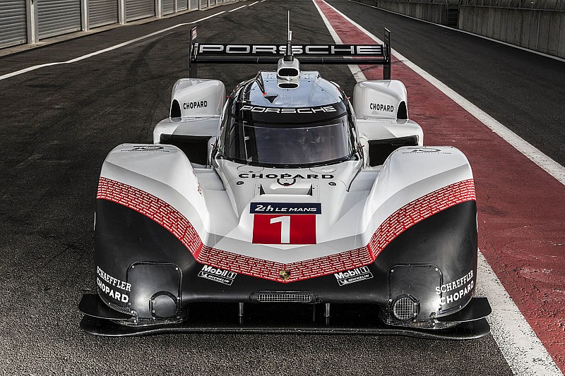 Болід Porsche 919 Hybrid проїхався в Нью-Йорку