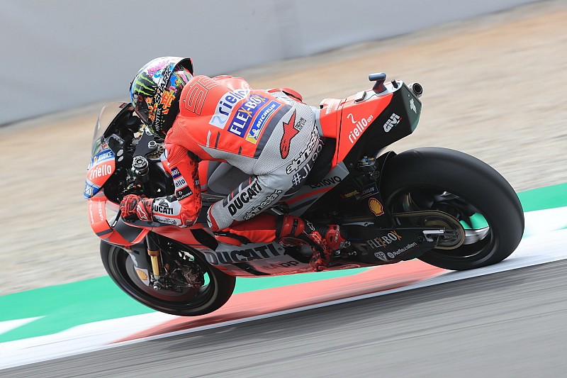 Fotogallery: la prima pole di Lorenzo in Ducati nel GP di Catalogna di MotoGP