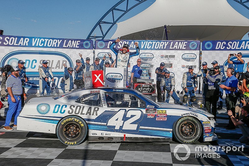 Chastain out-duels Allgaier for first Xfinity Series win