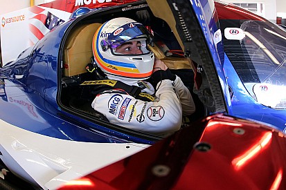 Webber felhívta Alonso figyelmét a 120 km/órával lassabb riválisokra
