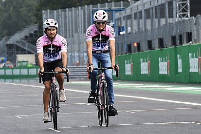 Force India, Ocon ve Perez'le yarışmaktan memnun