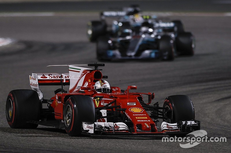 Análisis: Los pequeños detalles que descarrilaron a Mercedes en Bahrein