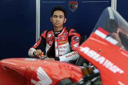 Terjatuh saat kualifikasi, Andi Gilang start ke-23