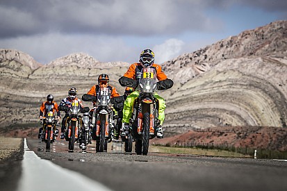 VIDEO: La etapa 10 para autos y motos del Dakar