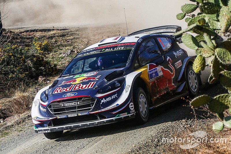 Messico: una foratura infrange i sogni di Loeb. Ogier ha la gara in pugno