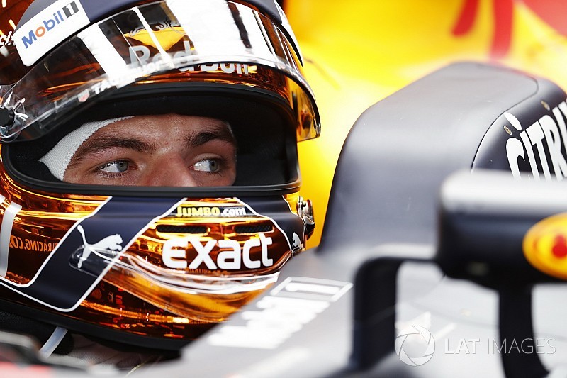 Verstappen még csak gondolni sem akar a Ferrarira