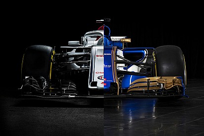 Alfa Romeo Sauber C37 e Sauber C36 a confronto