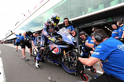 Les pilotes obligés de faire un passage au stand lors de la Course 2