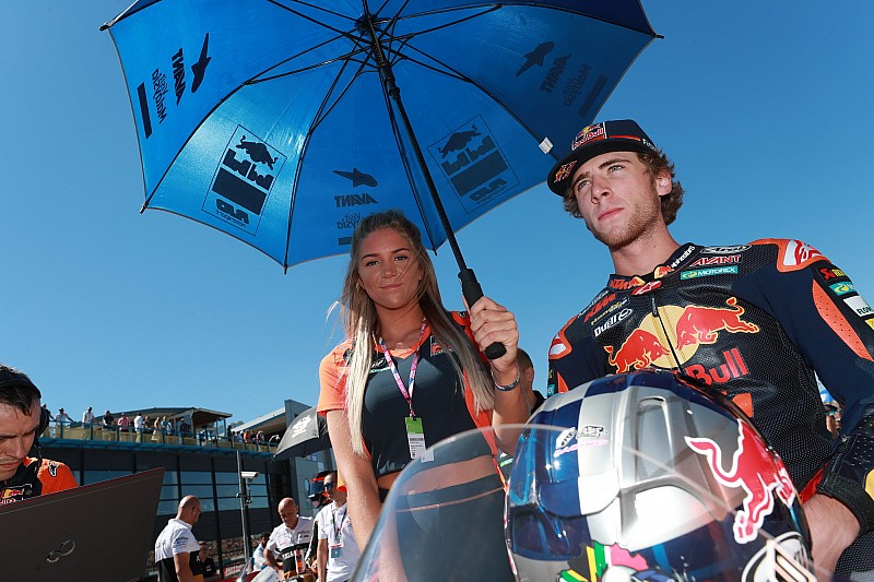 Clavicola fratturata per Darryn Binder: il pilota della KTM si opera e salta il Sachsenring