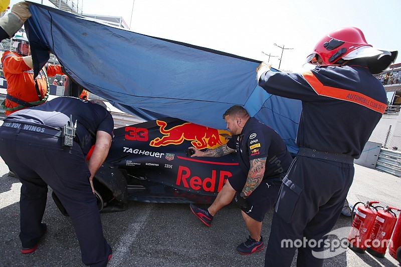 Verstappen újabb büntetésekre számíthat